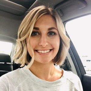 Meet your Posher, Mia